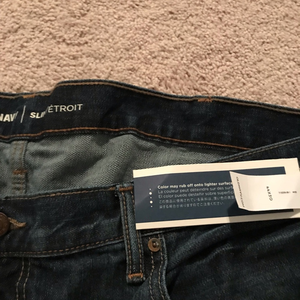 Old Navy Slim Distressed Jean - NWT 44x30!!!!